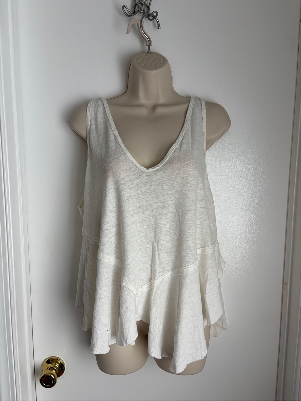 Free People / We the Free V-Neck Swing Tank Top (Size Small)